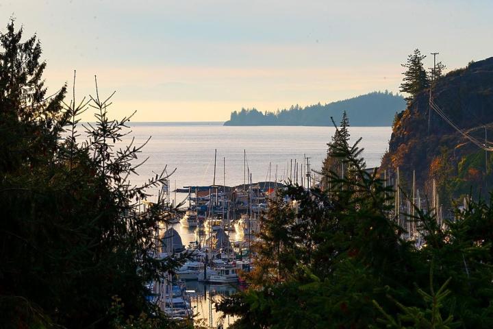 5703 Bluebell Drive, Eagle Harbour, West Vancouver 2