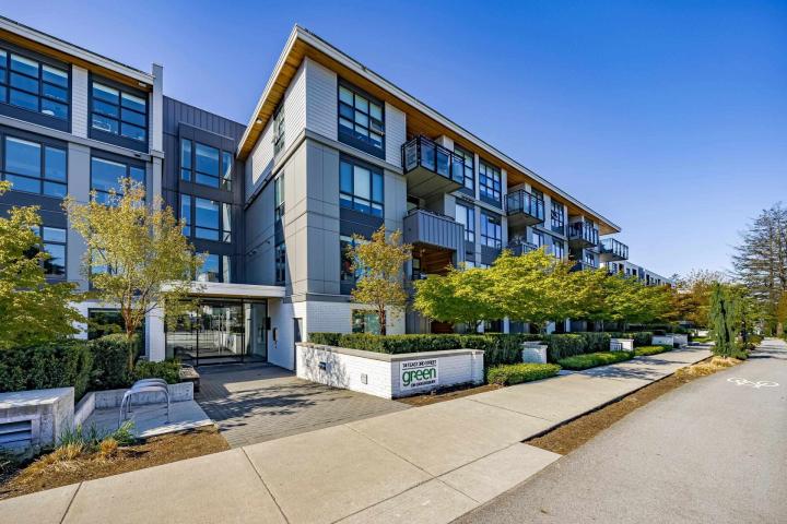 113 - 747 E 3rd Street, Queensbury, North Vancouver 2