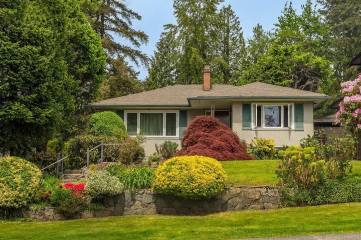464 W 28th Street, Upper Lonsdale, North Vancouver 2