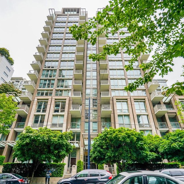 Photo 4 at 210 - 1055 Richards Street, Downtown VW, Vancouver West