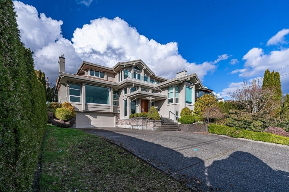 Photo 2 at 2263 Mathers Avenue, Dundarave, West Vancouver