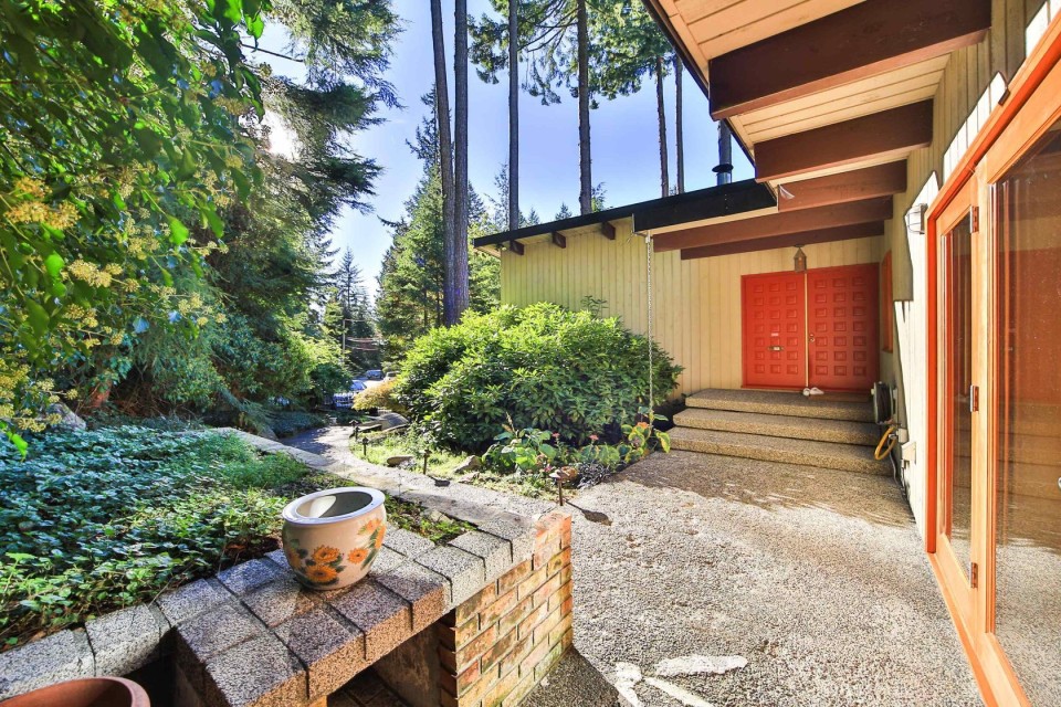 Photo 2 at 170 Highview Place, Lions Bay, West Vancouver
