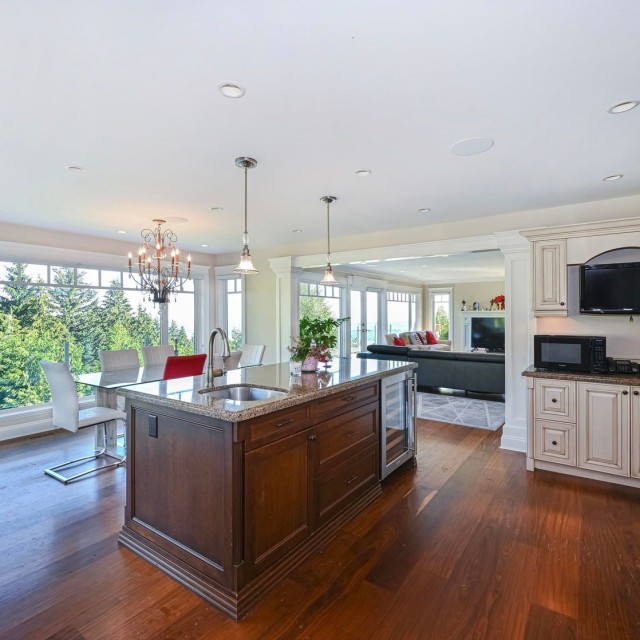 Photo 9 at 1444 Sandhurst Place, Chartwell, West Vancouver