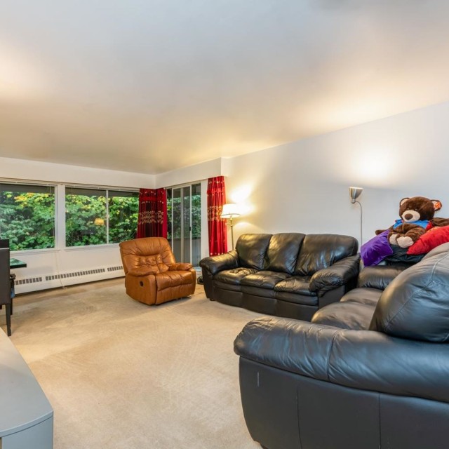 Photo 5 at 312 - 235 Keith Road, Cedardale, West Vancouver
