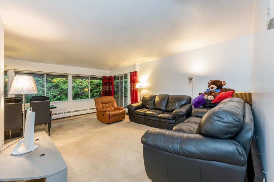 Photo 5 at 312 - 235 Keith Road, Cedardale, West Vancouver