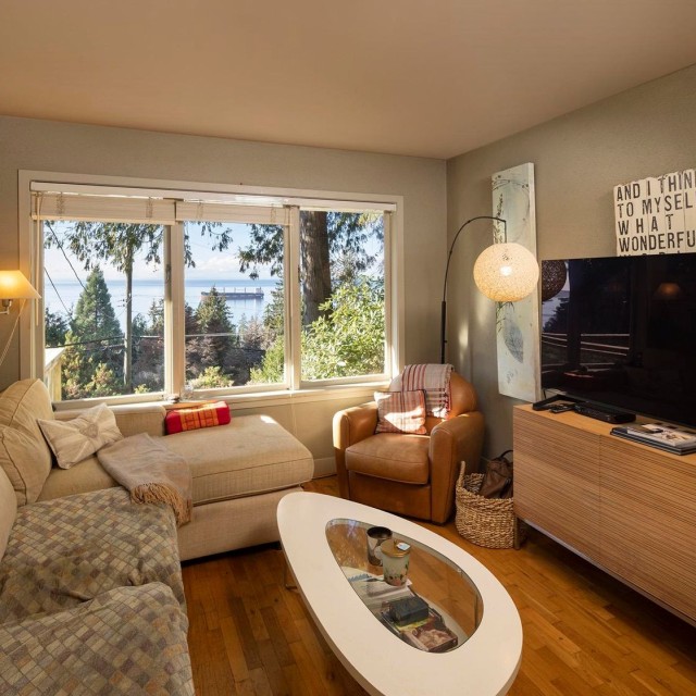 Photo 13 at 3095 Mathers Avenue, Altamont, West Vancouver