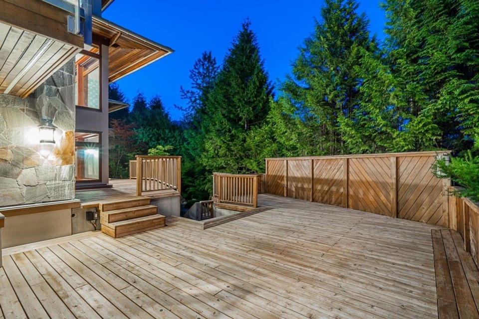 Photo 27 at 561 Ballantree Road, Glenmore, West Vancouver