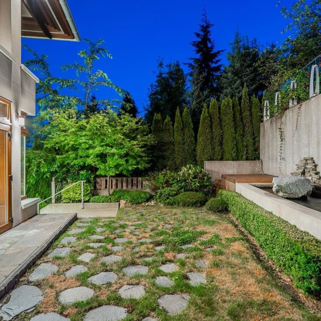 Photo 31 at 561 Ballantree Road, Glenmore, West Vancouver