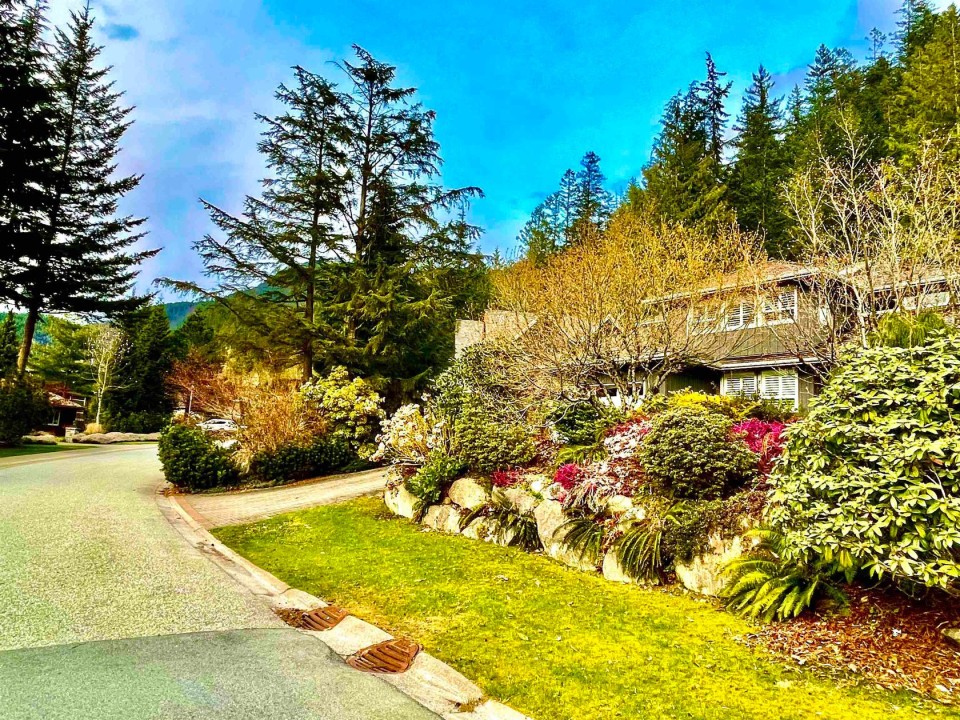 Photo 8 at 189 Stonegate Drive, Furry Creek, West Vancouver