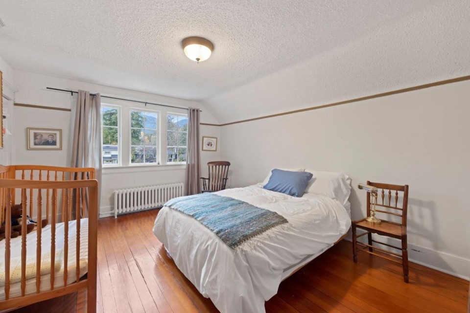 Photo 18 at 872 Cumberland Crescent, Mosquito Creek, North Vancouver