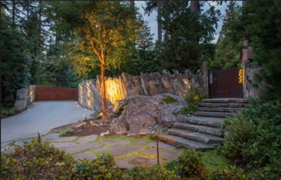 Photo 1 at 3055 Marine Drive, Altamont, West Vancouver