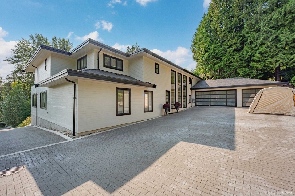 Photo 37 at 780 Eyremount Drive, British Properties, West Vancouver