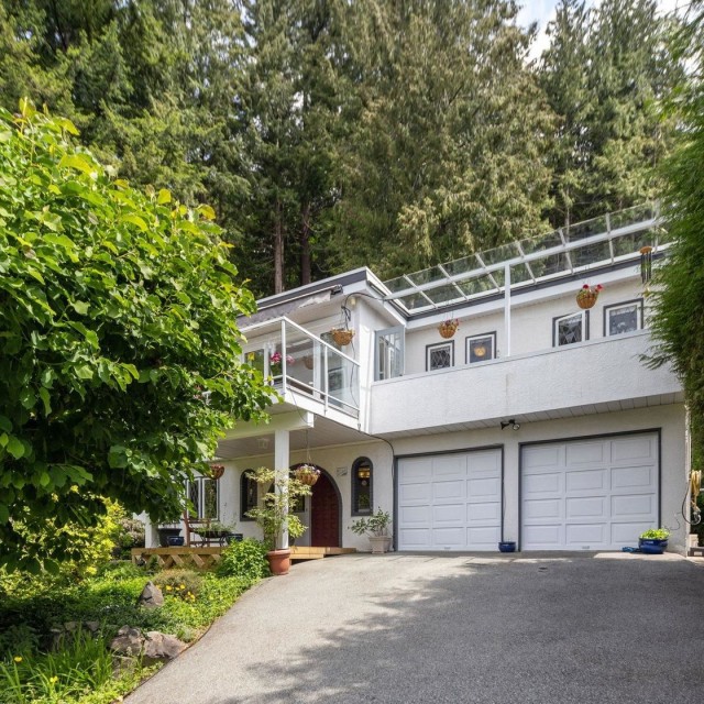 Photo 1 at 195 Isleview Place, Lions Bay, West Vancouver