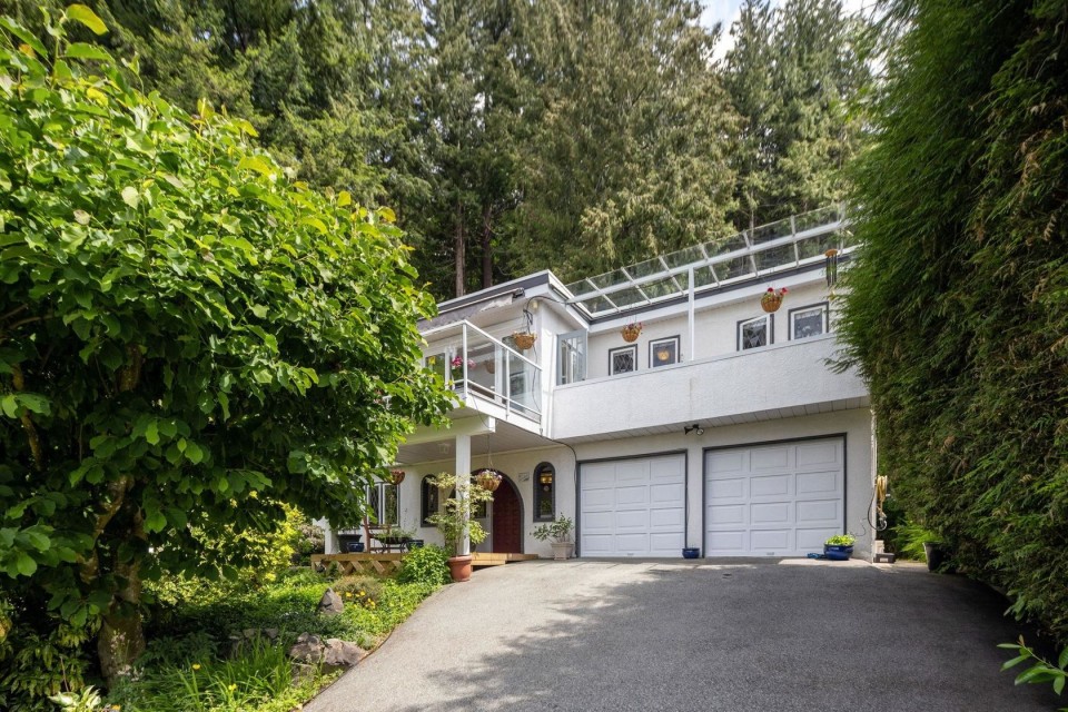 Photo 1 at 195 Isleview Place, Lions Bay, West Vancouver