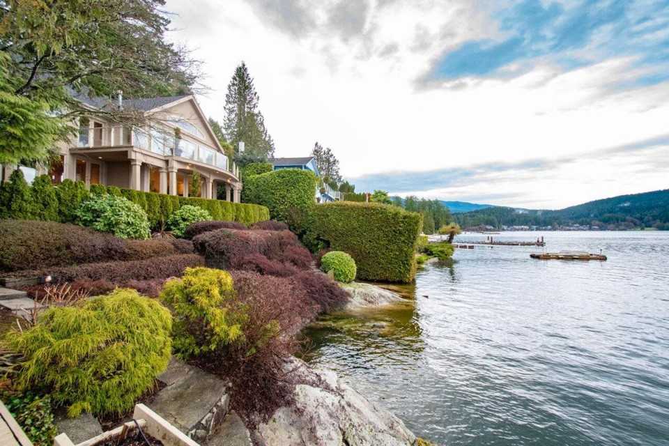 Photo 3 at 4527 Stonehaven Avenue, Deep Cove, North Vancouver