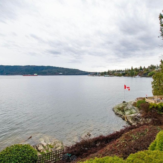 Photo 34 at 4527 Stonehaven Avenue, Deep Cove, North Vancouver