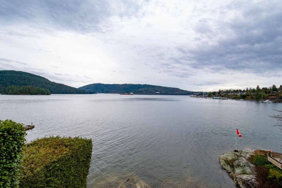 Photo 38 at 4527 Stonehaven Avenue, Deep Cove, North Vancouver