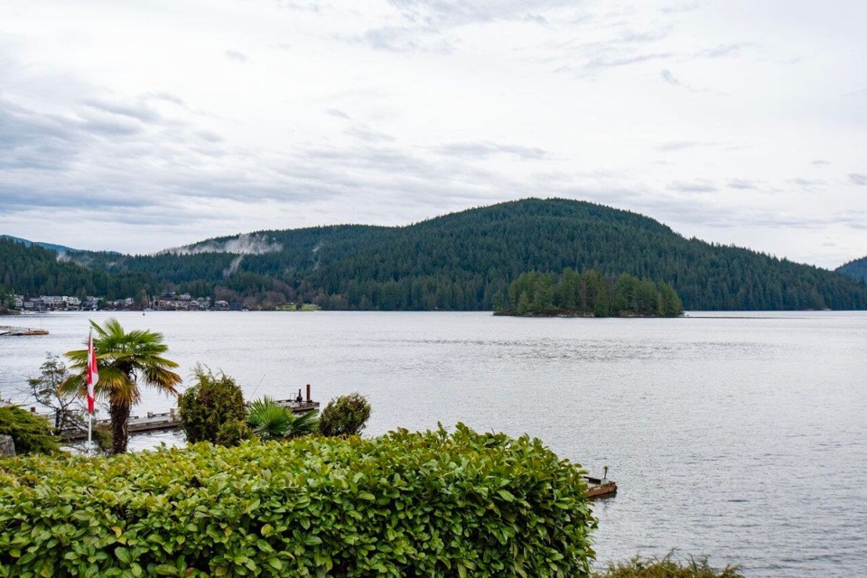 Photo 39 at 4527 Stonehaven Avenue, Deep Cove, North Vancouver