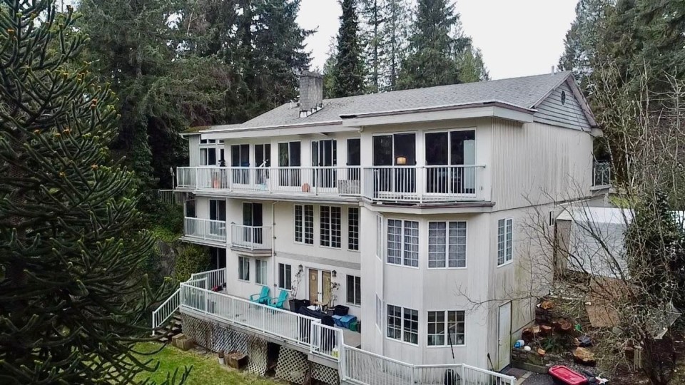 Photo 4 at 4621 Woodburn Place, Cypress Park Estates, West Vancouver