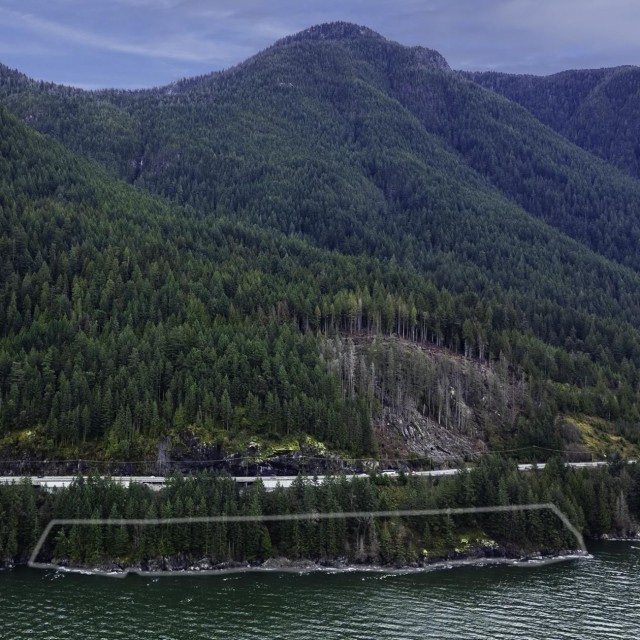 Photo 3 at 3 Strip Creek Landing, Howe Sound, West Vancouver
