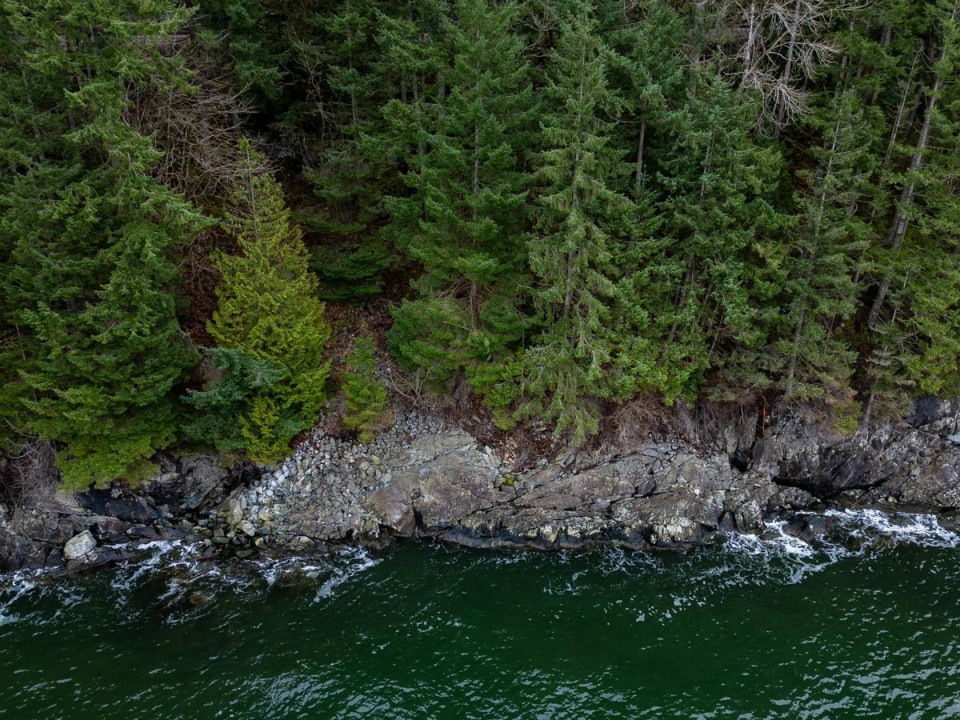Photo 6 at 3 Strip Creek Landing, Howe Sound, West Vancouver