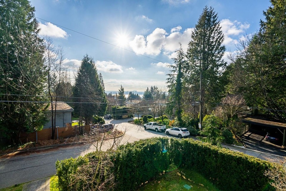 Photo 25 at 314 E Carisbrooke Road, Upper Lonsdale, North Vancouver
