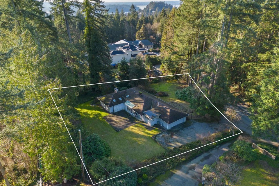 Photo 3 at 575 Hadden Drive, British Properties, West Vancouver
