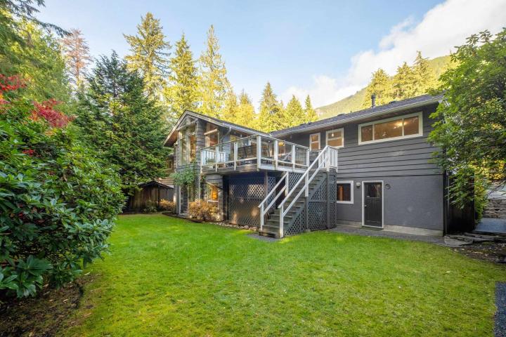 5405 Ranger Avenue, Canyon Heights NV, North Vancouver 2