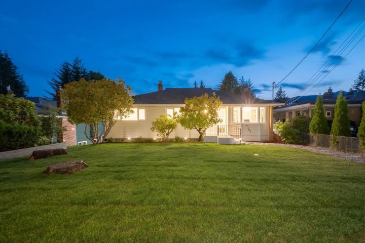 4781 Marineview Crescent, Canyon Heights NV, North Vancouver 2