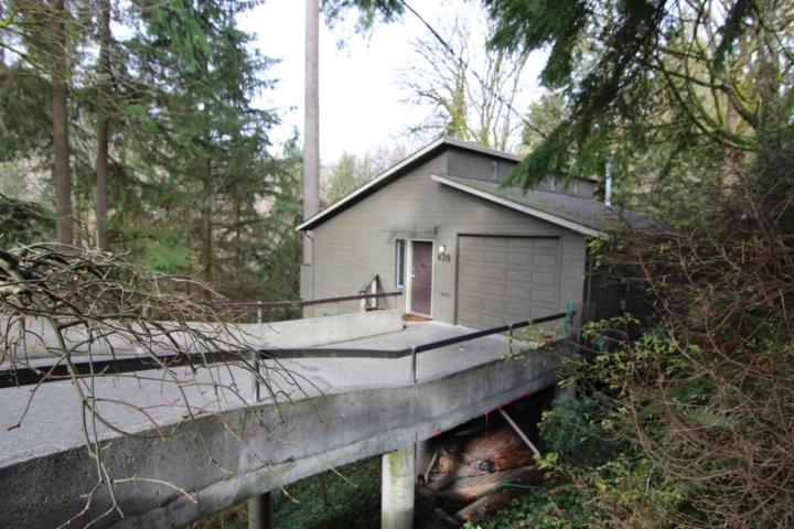 626 W 22nd Street, Mosquito Creek, North Vancouver 2