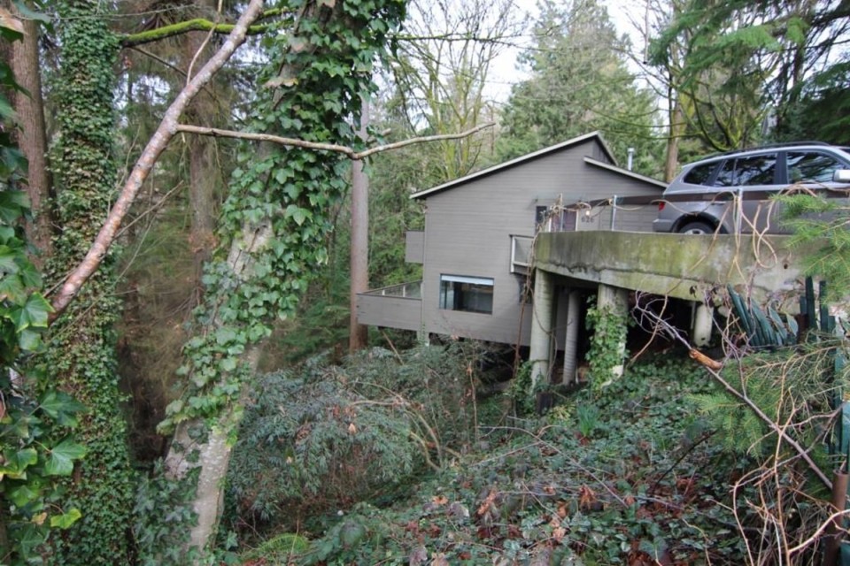 Photo 2 at 626 W 22nd Street, Mosquito Creek, North Vancouver