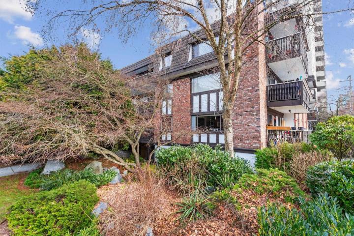 306 - 1610 Chesterfield Avenue, Central Lonsdale, North Vancouver 2