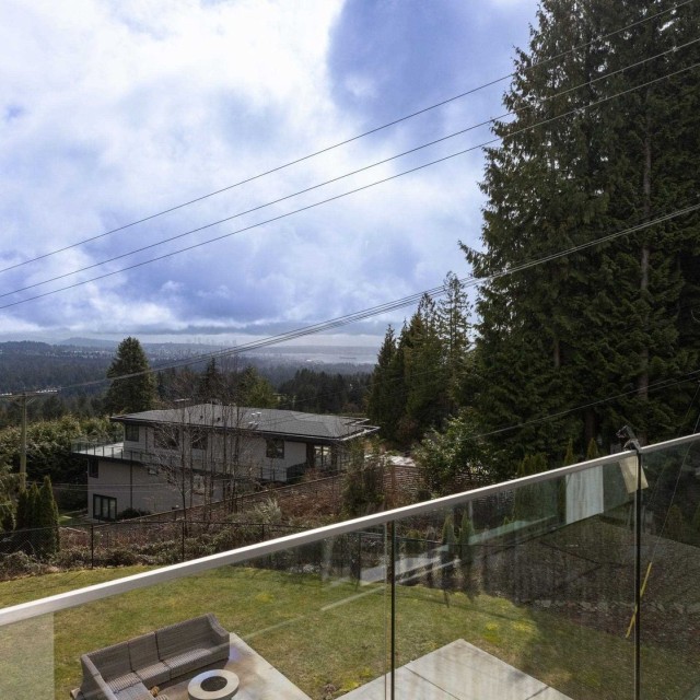 Photo 19 at 598 St. Andrews Road, Glenmore, West Vancouver