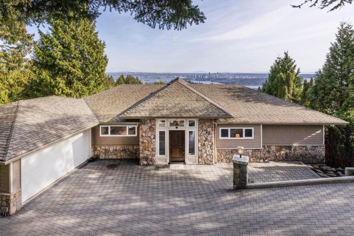 1371 Burnside Road, Chartwell, West Vancouver 2