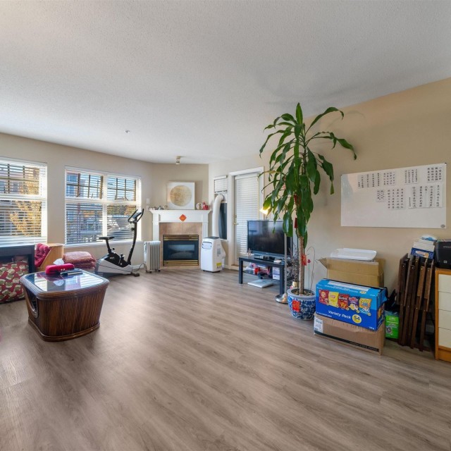 Photo 8 at 306 - 3595 W 26th Avenue, Dunbar, Vancouver West