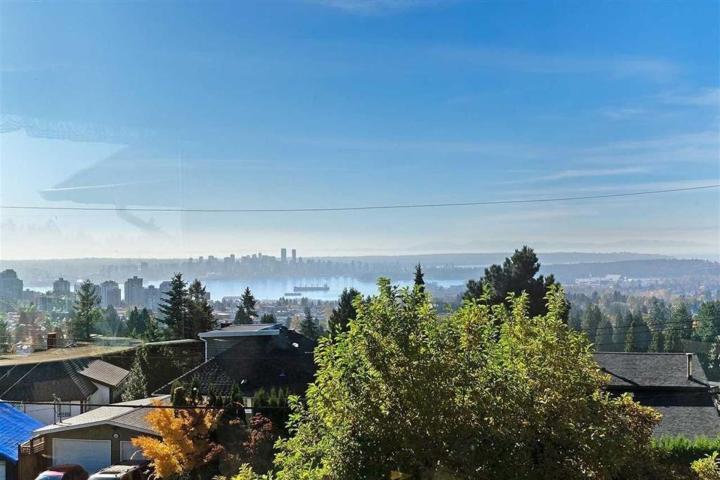 404 Somerset Street, Upper Lonsdale, North Vancouver 2