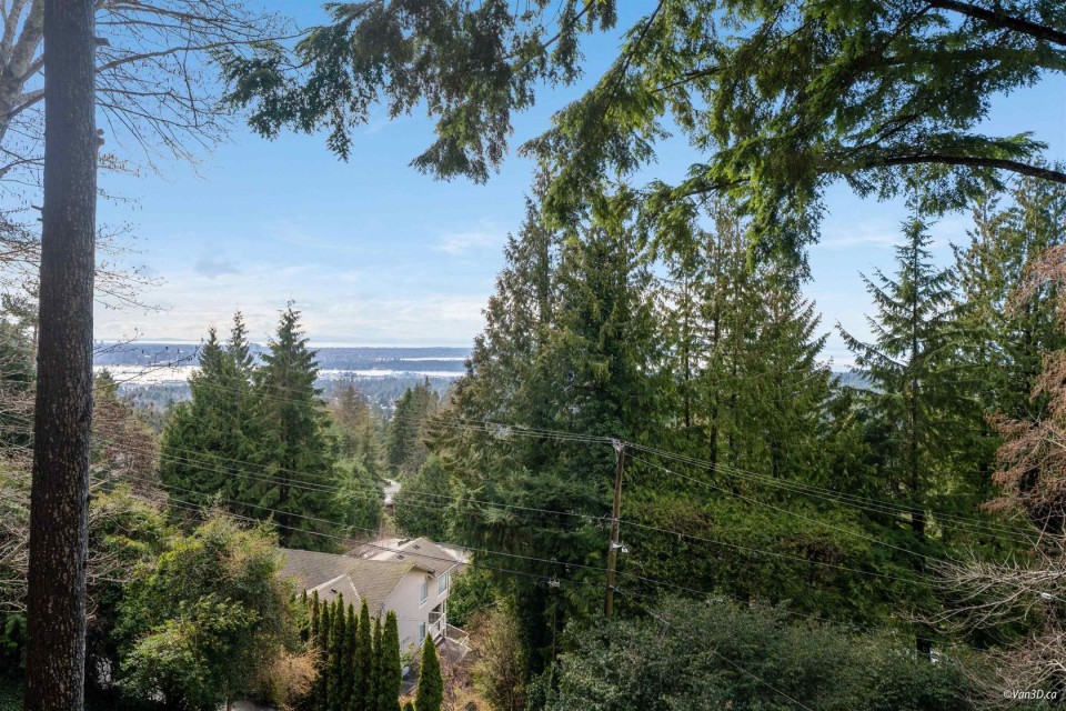 Photo 24 at 4880 Skyline Drive, Canyon Heights NV, North Vancouver