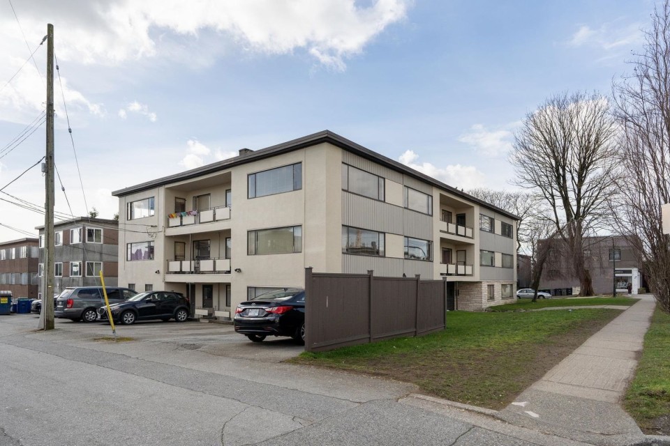 Photo 3 at 201 - 1350 W 70th Avenue, Marpole, Vancouver West