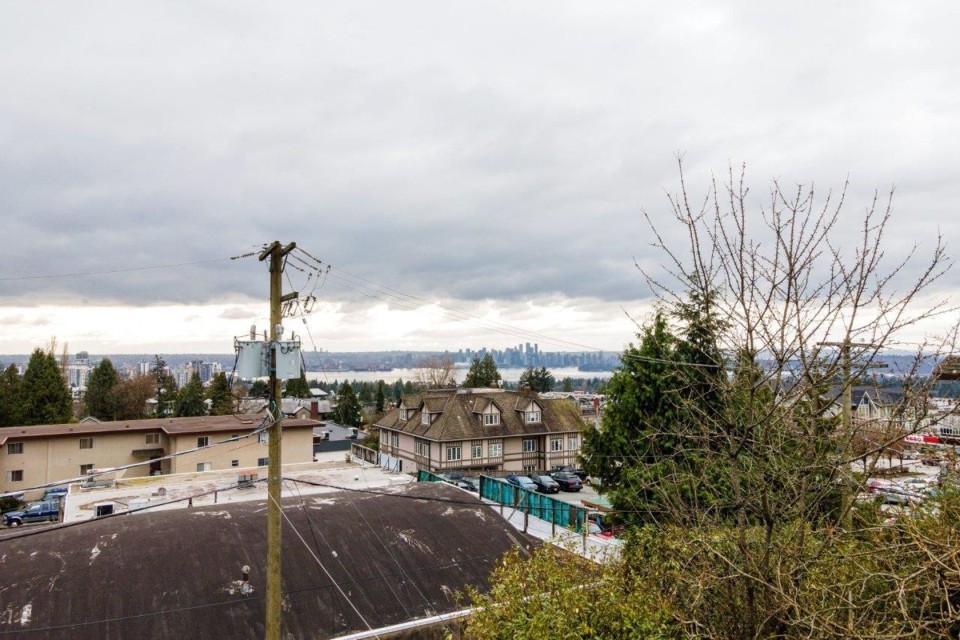 Photo 8 at 131 E Kings Road, Upper Lonsdale, North Vancouver