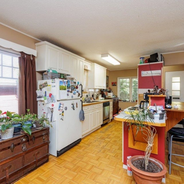 Photo 5 at 123 E Kings Road, Upper Lonsdale, North Vancouver