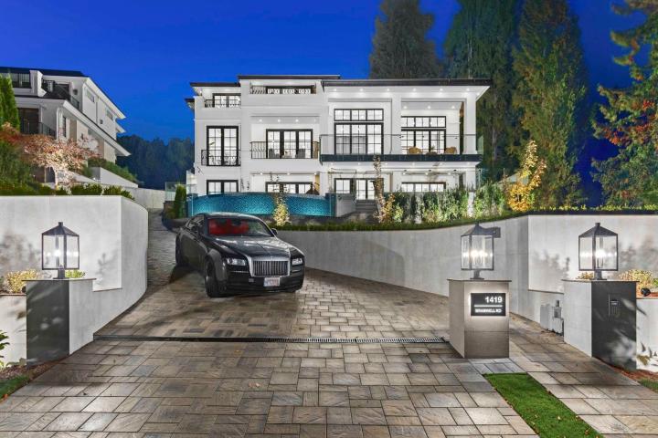 1419 Bramwell Road, Chartwell, West Vancouver 2