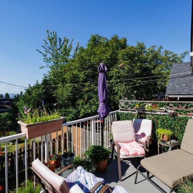 Photo 4 at 123 E Kings Road, Upper Lonsdale, North Vancouver