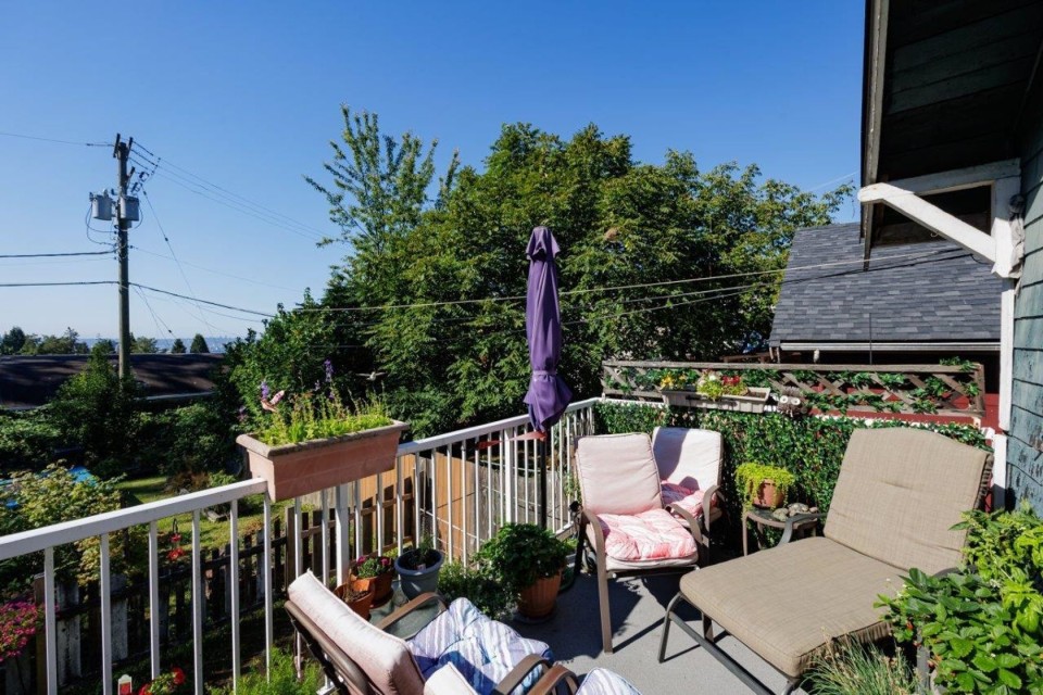 Photo 4 at 123 E Kings Road, Upper Lonsdale, North Vancouver