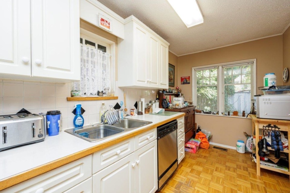 Photo 18 at 123 E Kings Road, Upper Lonsdale, North Vancouver