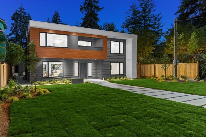 819 W 20th Street, Mosquito Creek, North Vancouver 2