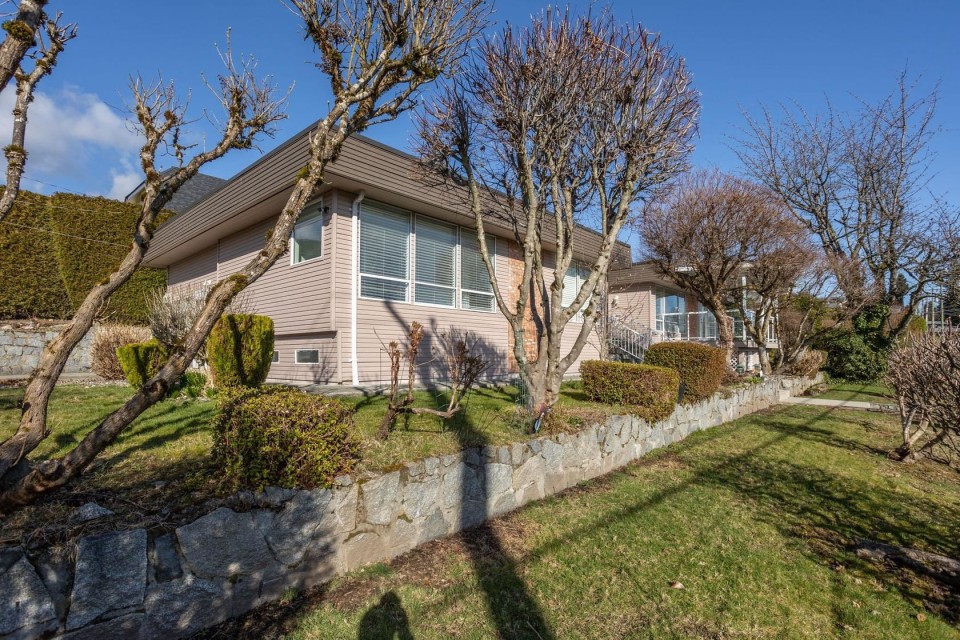 Photo 24 at 2395 Mathers Avenue, Dundarave, West Vancouver