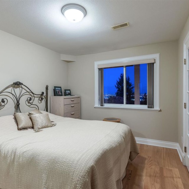Photo 30 at 1440 Sandhurst Place, Chartwell, West Vancouver