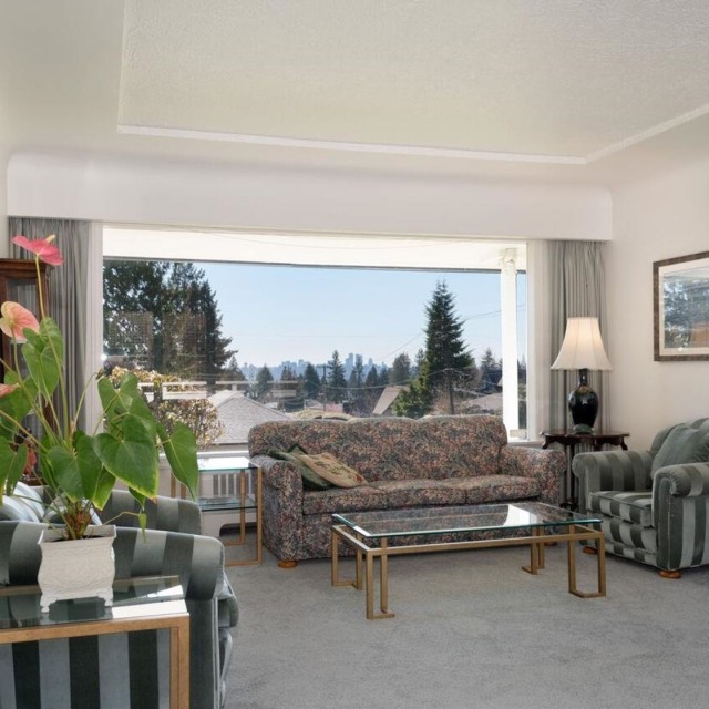 Photo 9 at 996 Beaumont Drive, Edgemont, North Vancouver