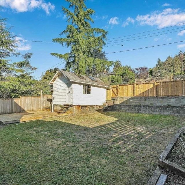 Photo 2 at 456 E 20th Street, Boulevard, North Vancouver