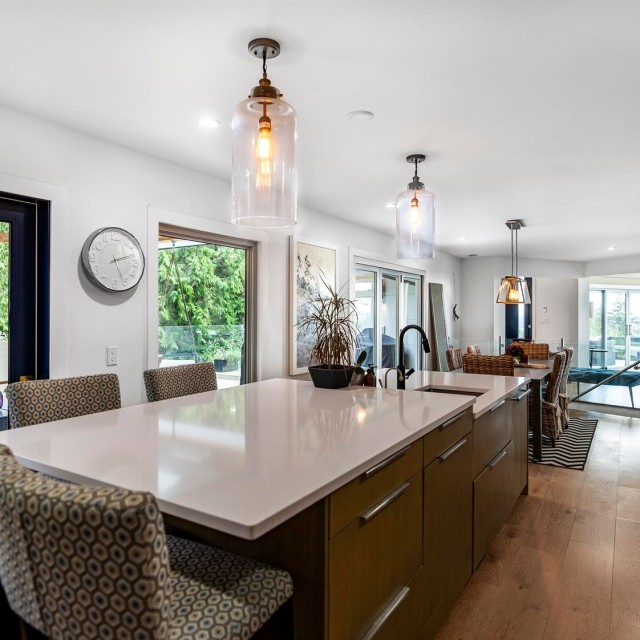 Photo 13 at 1715 Rosebery Avenue, Queens, West Vancouver